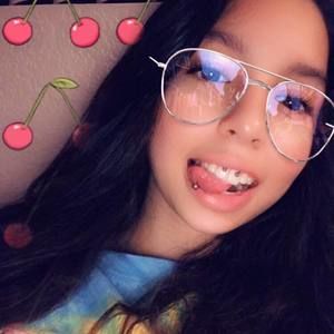 Meet your Posher, Courtney